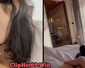 Clip sex Tập bé sinh viên lần đầu bú cặc – Cliphot69